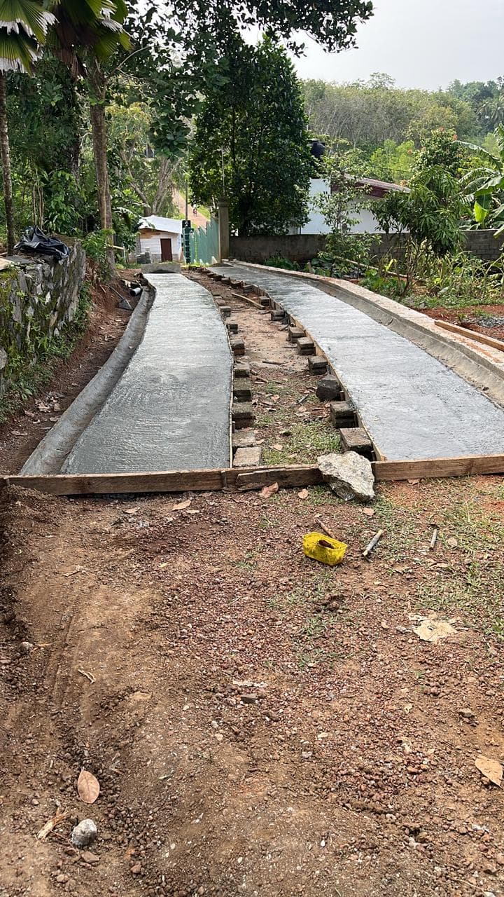 Estate access road, Katugastota, Kandy District — photo 3